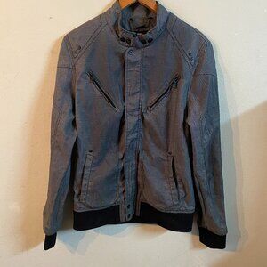 GUESS LARGE GRAY ZIP & BUTTON JACKET